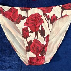 2 Speedo Swim Suit for men( Pelican: XL & Roses: XXL) (The price is $15 each ) 