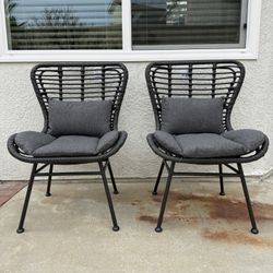 Sturdy chair. Two pieces in box.Outdoor 