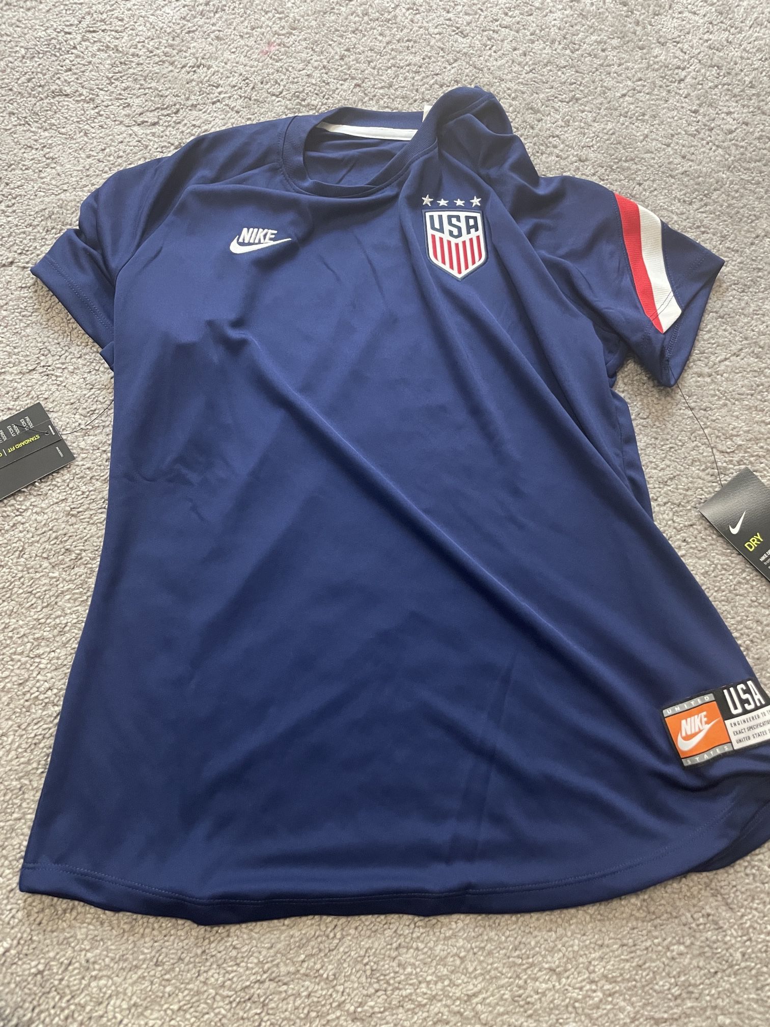 Nike Woman’s USA soccer Jersey