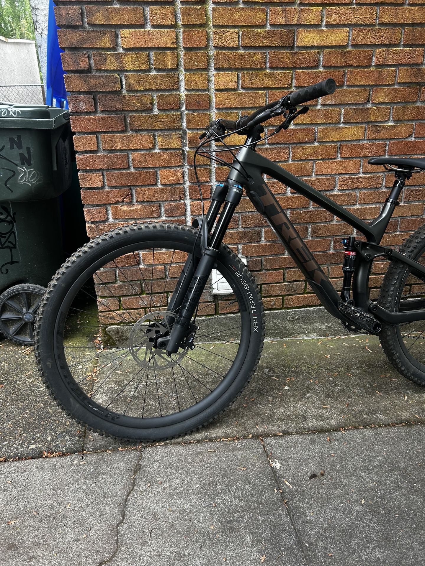 Trek 9.8GX Carbon Mt Bike