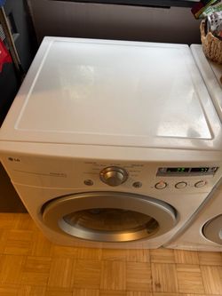 2010 LG Gas Dryer white DLG2051W