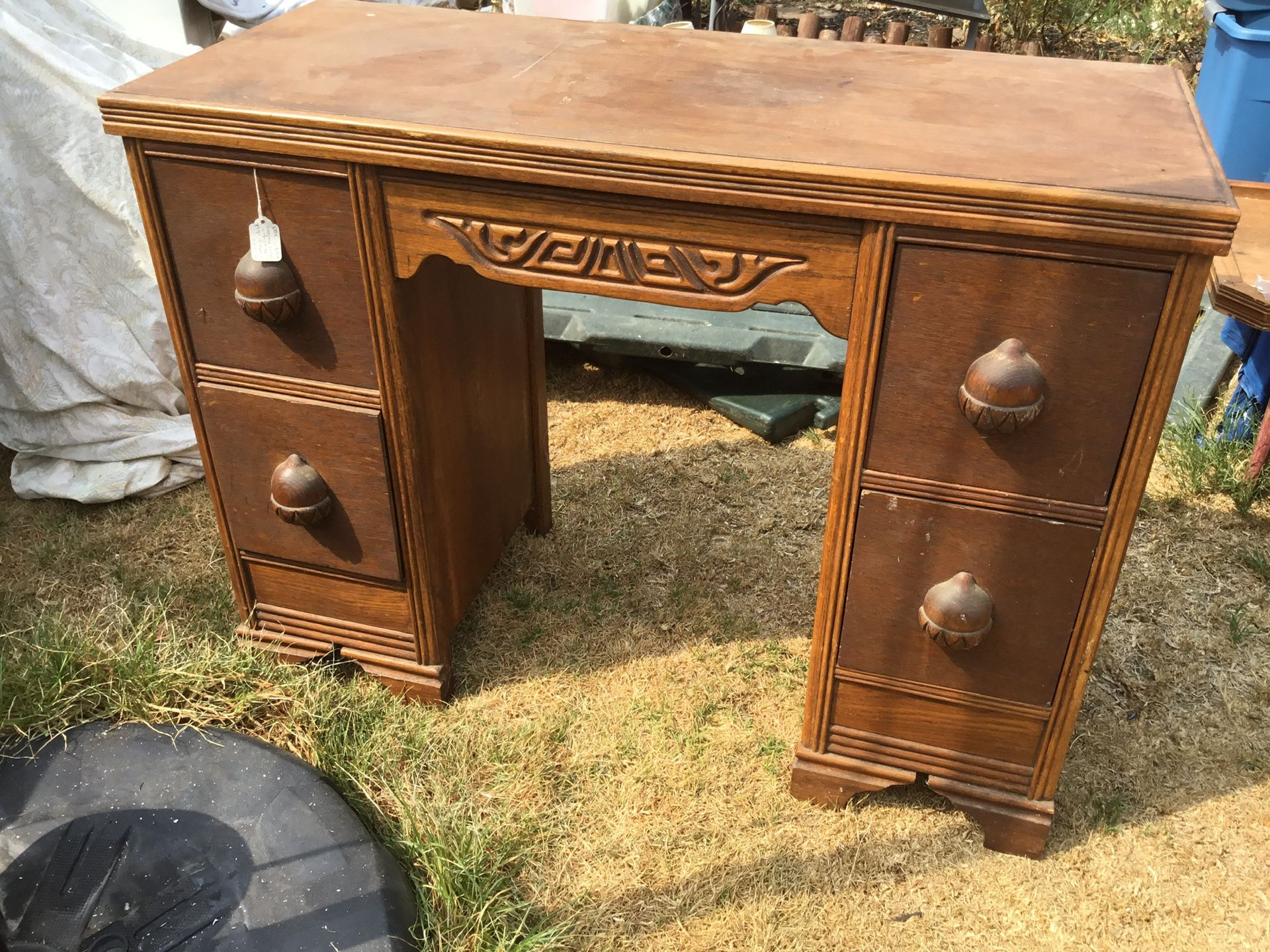 Antique desk with acorn handles measurement 3‘4“ wide 1‘5“ in depth and 2’6” in height