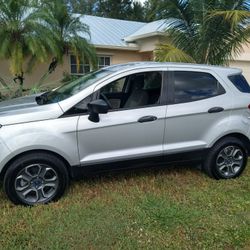 2019 Ford Ecosport, Like New Has Warranty 