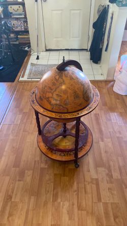 Globe Bar
