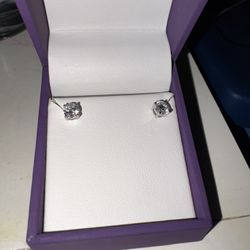 1 Kt Earrings 