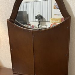Vanity And Mirror 