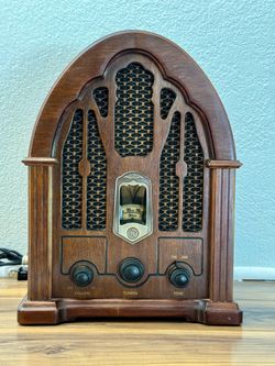 Retro vintage wooden radio