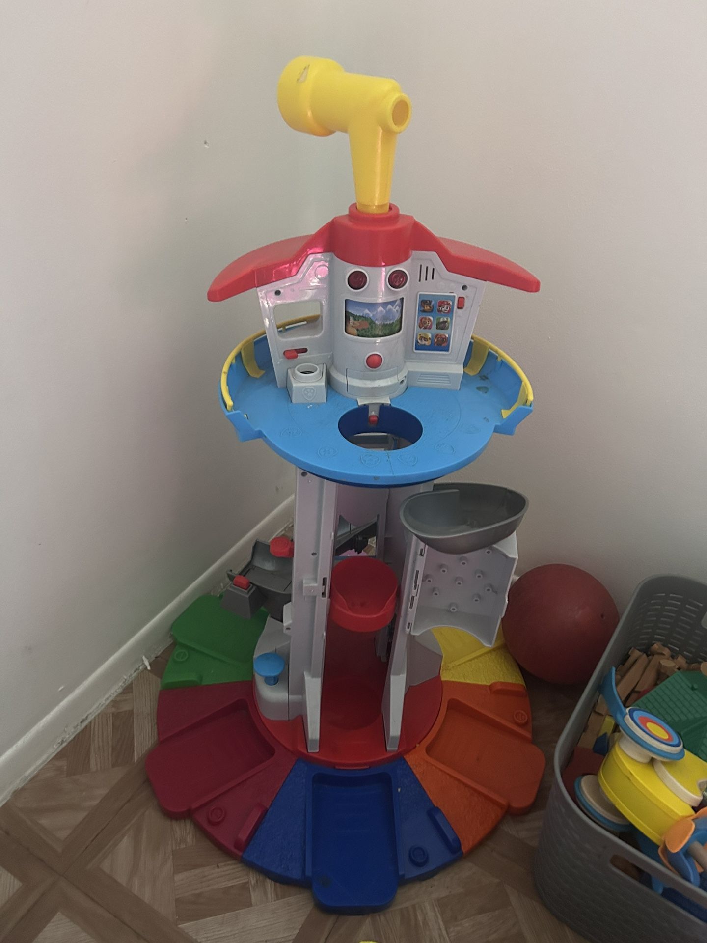 Paw Patrol Lookout tower