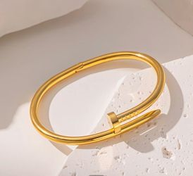 Classic Gold Bracelet – Timeless Elegance
