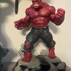 Bowen Designs Red Hulk statues