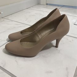 Beige Size 9.5 Womens Shoes (kitten heel)