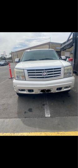 2004 Cadillac Escalade