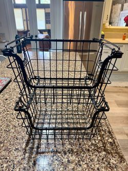 Set of 2 Stackable Black Metal Wire Baskets