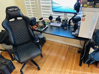 Gaming Package! Techni Sport Echo gaming Chair & Eureka 55 Inch Gaming Desk