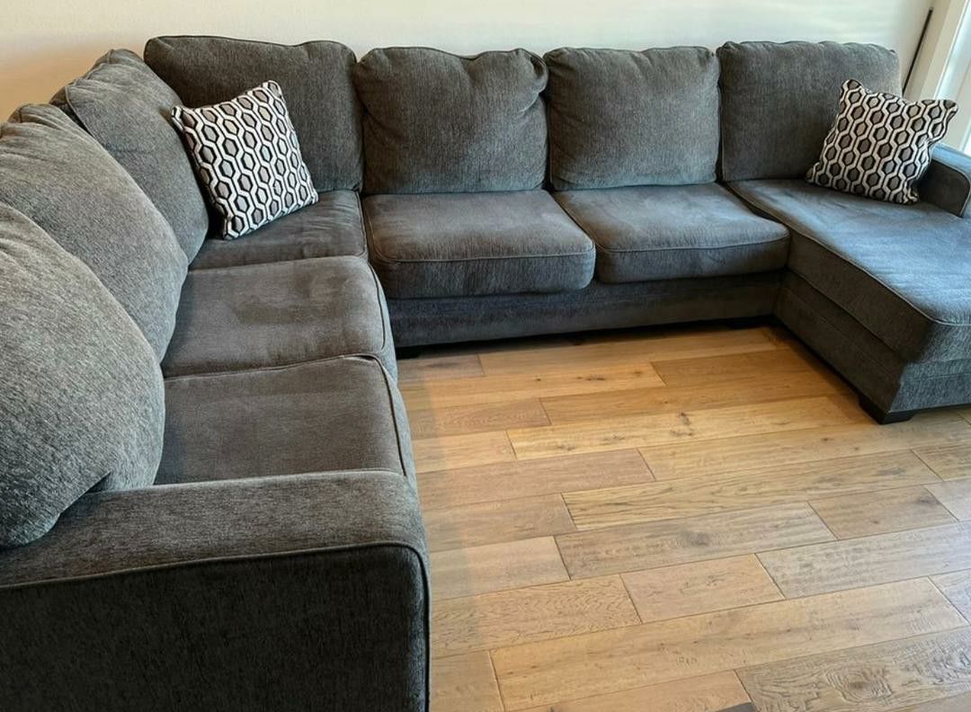 Sectional Sofa (Free Delivery)
