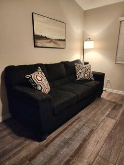 Couch set