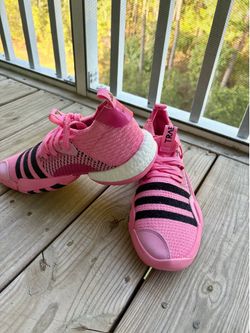 Women’s size 8 Adidas