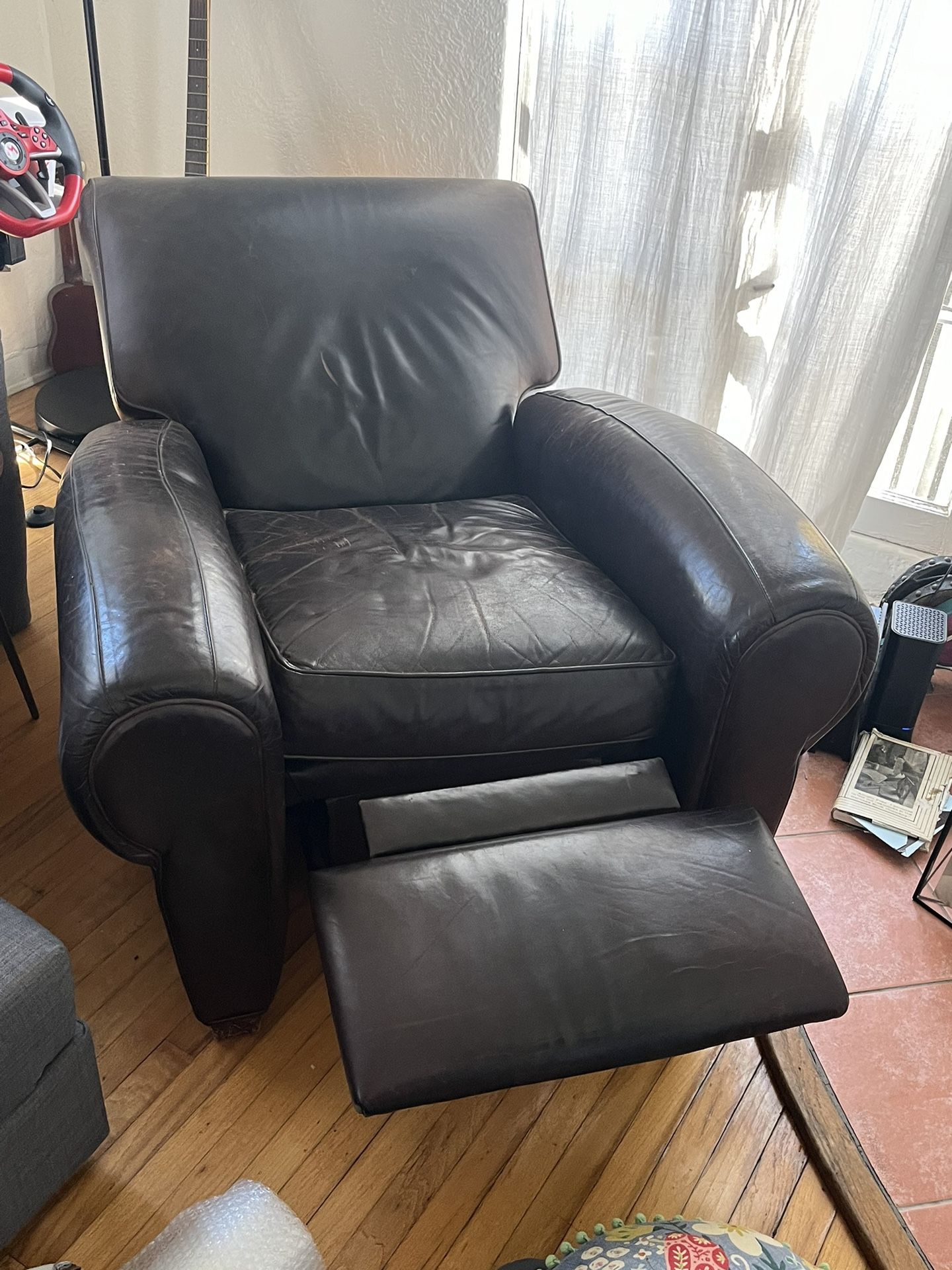 Mitchell Gold Pottery Barn Manhattan Recliner