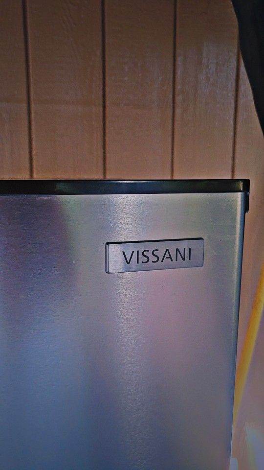 Vissani Fridge