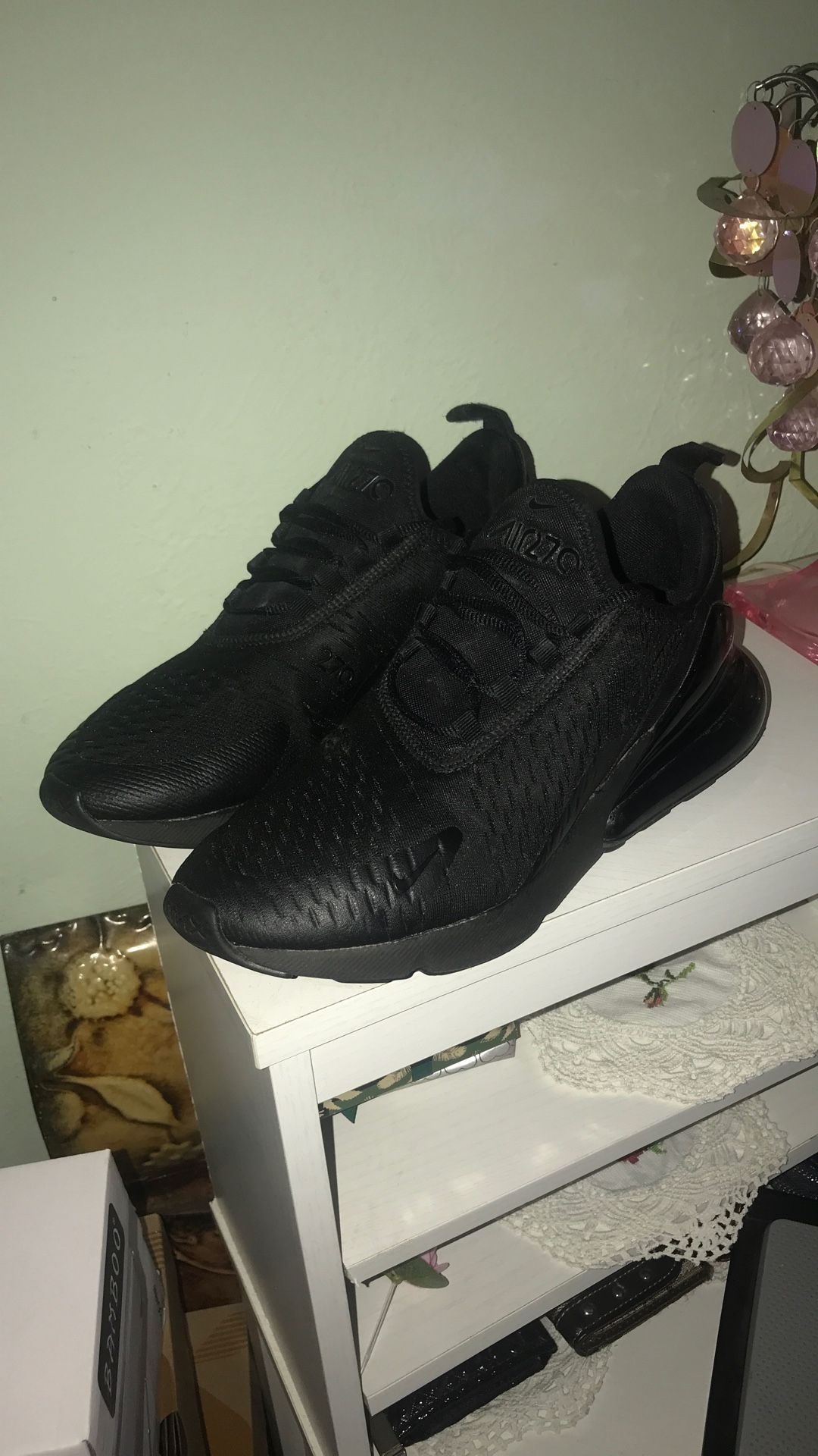 NIKE AIR MAX TENNIS SHOES