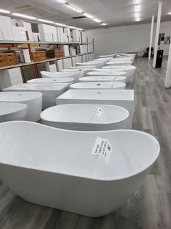 Bathtub, freestanding