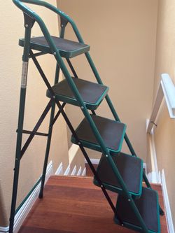 New Sturdy 5-Step ladder