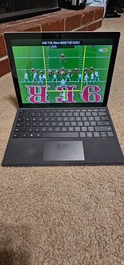 MICROSOFT SURFACE PRO WITH KEYBOARD