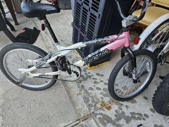 Mongoose Slyde girls bike for Sale in Chesapeake VA OfferUp