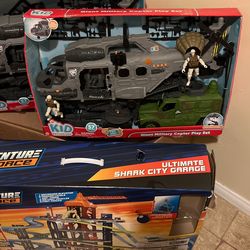 Giant Military Copter Play Set (57 Piece)