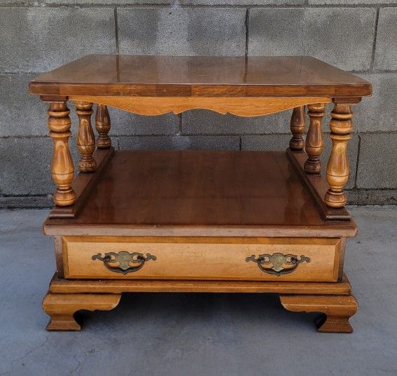 WOODEN END TABLE