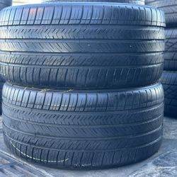 PAIR OF TIRES 255 35 19 MICHELIN 85% LIFE