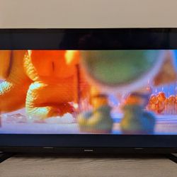 Samsung 32" Smart TV With Remote