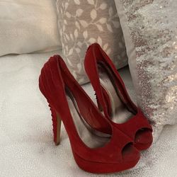 Heels 👠 Red