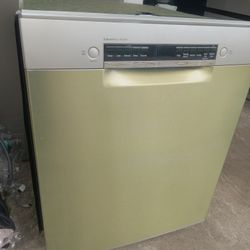 Boss Dishwasher For Low Prices Stainless Steel Like Brand New 