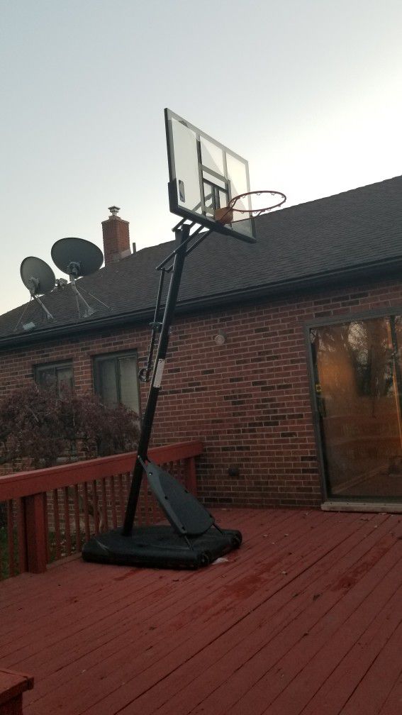 Basketball Hoop Portable and Adjustable 