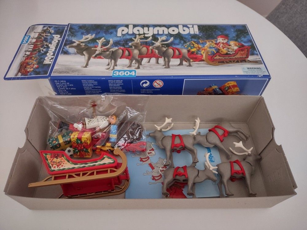 Vintage Collectible Playmobil Christmas Set 3604 Complete Vintage