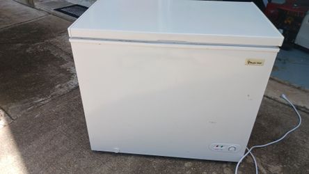 Chest freezer