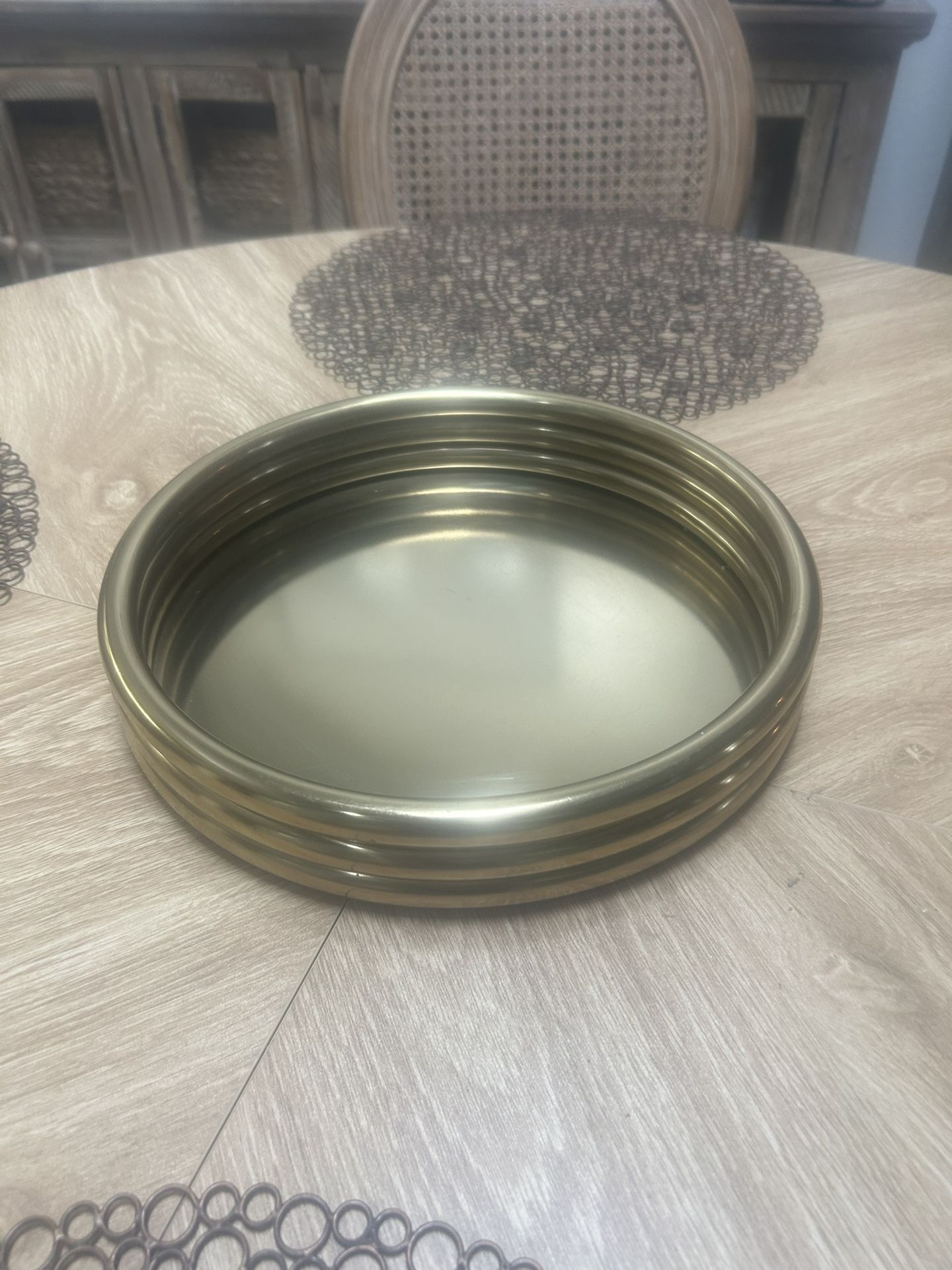 Gold Round Target Threshold Plate