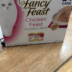 Purina Fancy Feast Chicken Classics Pate Wet Cat Food 24 Cans