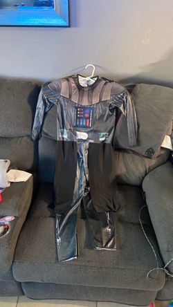 Starwars  Darth  Vader size Medium 10-12 boys