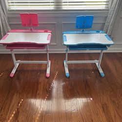Kids Desk With Matching Chair 