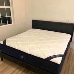 The DreamCloud Hybrid King Mattress