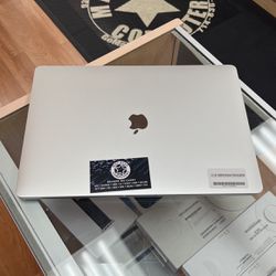 2019 16”MacBook Pro i9 64Ram TB SSD