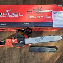 Milwaukee M18 Fuel Chain Saw 16"