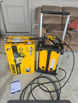 🔥$220 FIRM PRICE🔥 DeWalt DWPW2100 2100 PSI 1.2 GPM 13 Amp Cold Water Electric Pressure Washer with Internal Equipment Storage