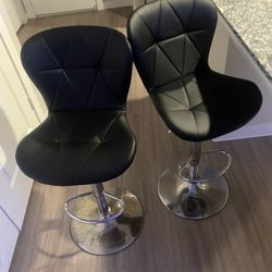 2 bar stool from ross 