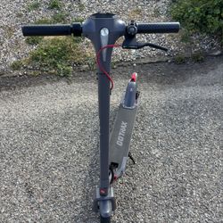 GoTrax E-Scooter