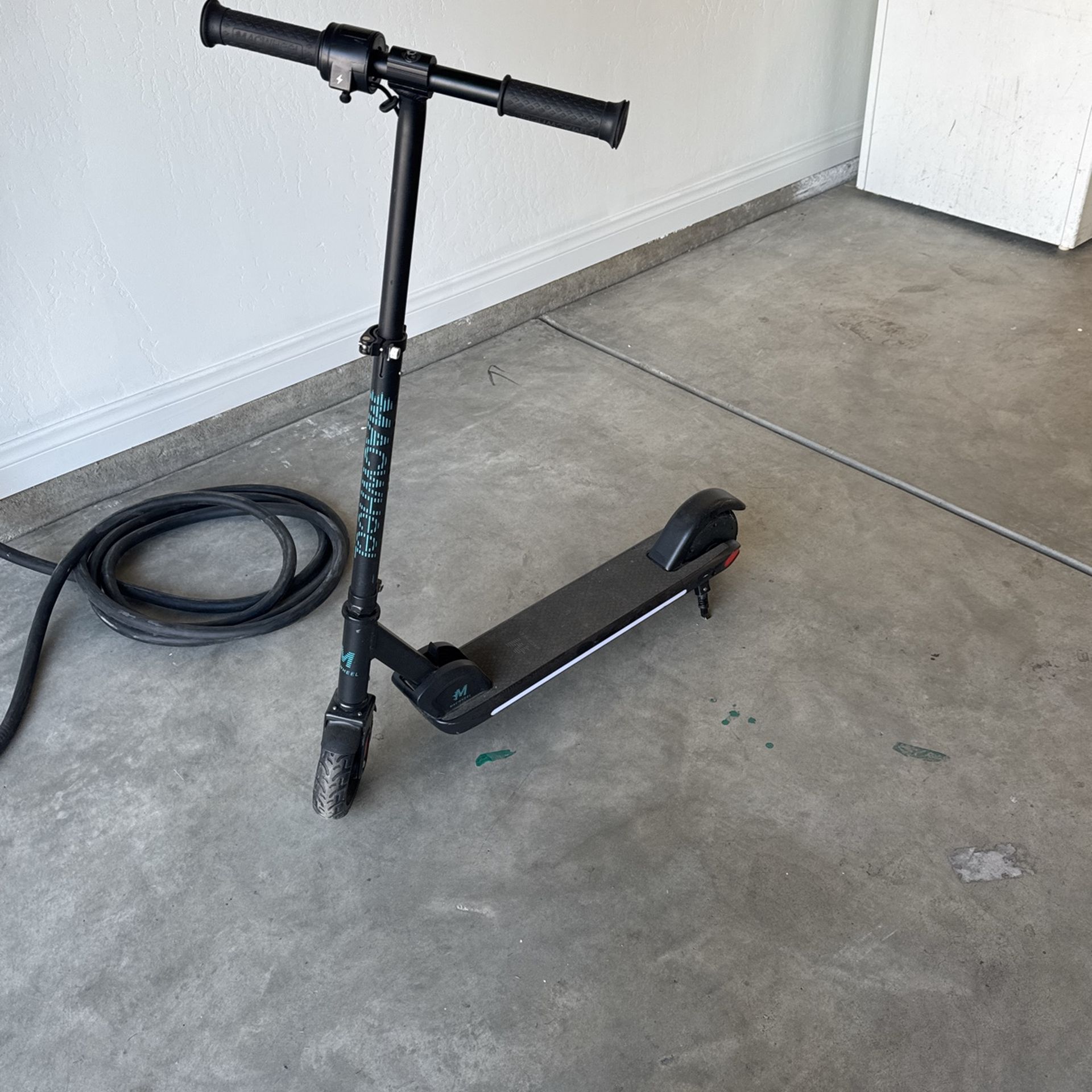 Electric Scooter(needs New Battery)
