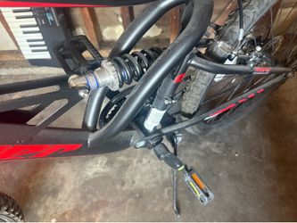 Hyper mountain bike