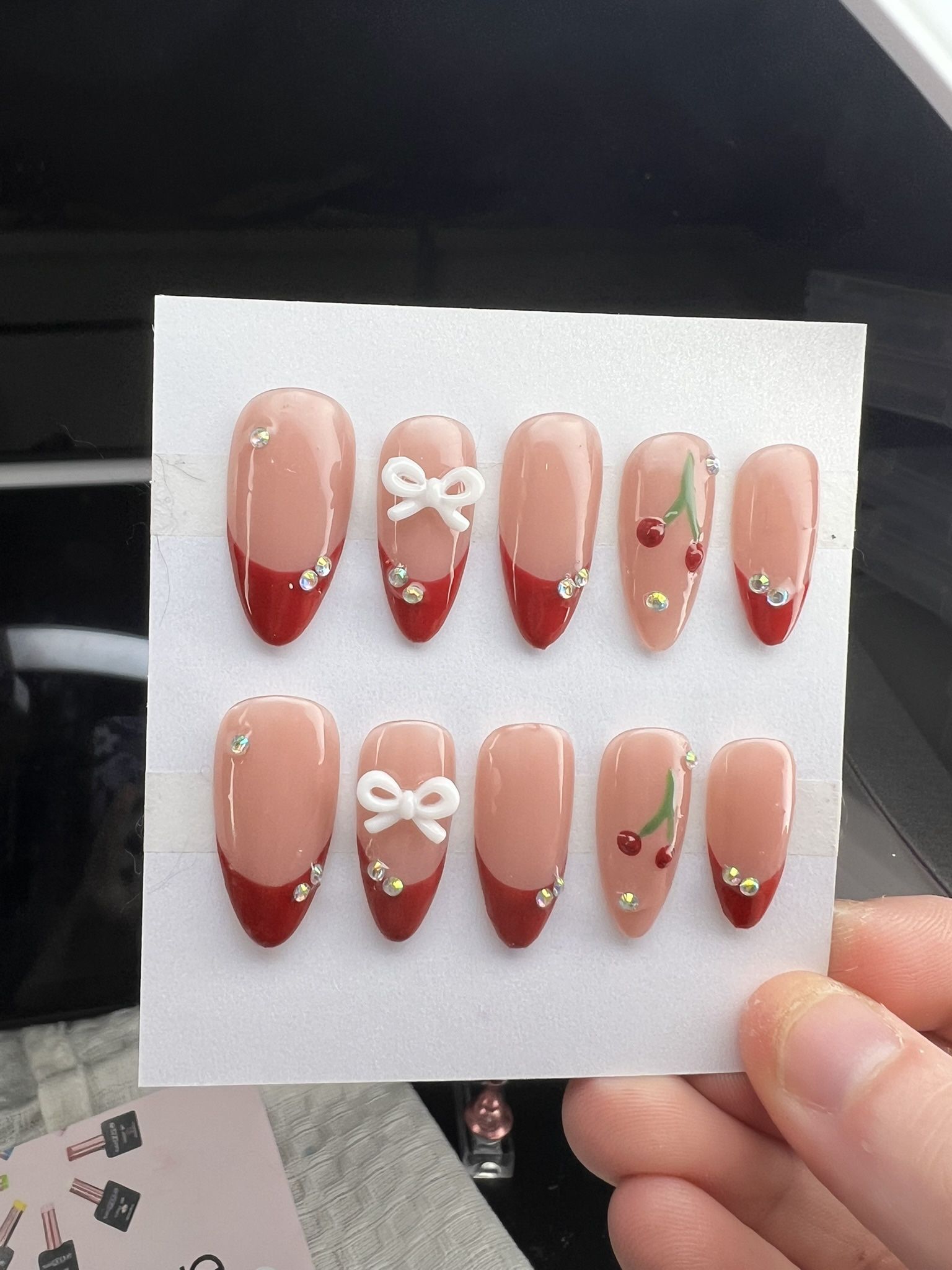 Press on nails